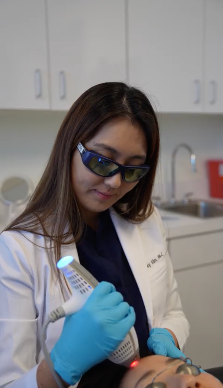 CLEAR+BRILLIANT FACE & NECK (SERIES OF 3)